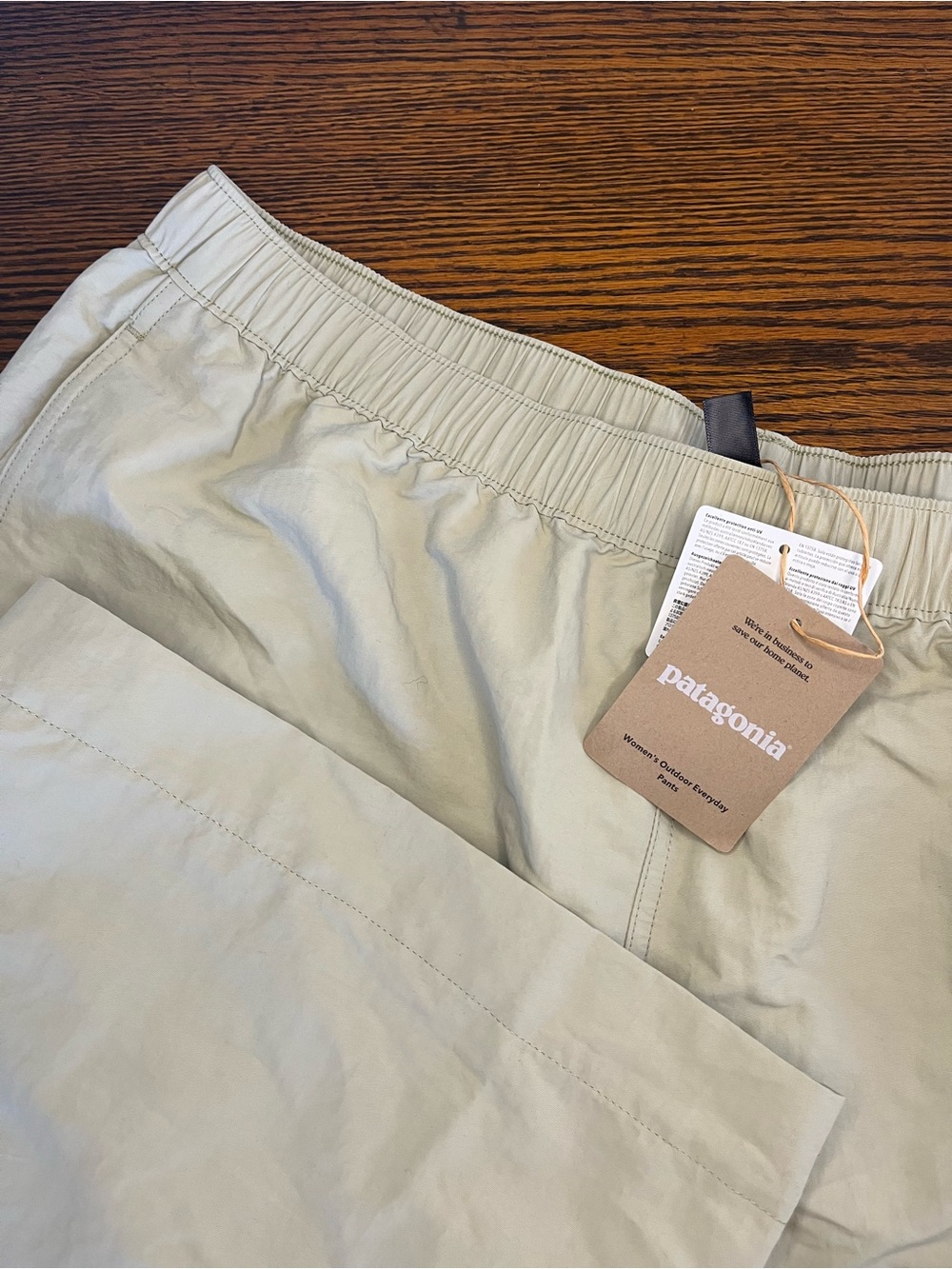 NEW Patagonia Women's Outdoor Everyday Pants Beige Size XL UPF 40+
